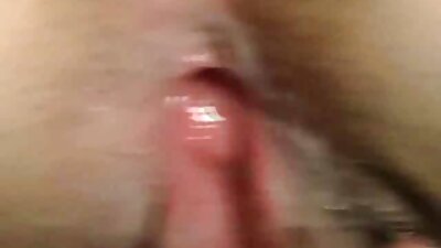 మనోహరమైన ఎబోనీ విక్సెన్ ఆమె గణనీయమైన గాడిదను మలుపు తిప్పింది, కనుక ఇది మాకు ఎదురవుతుంది